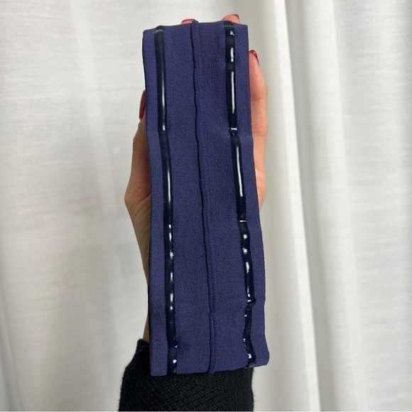 UNDER ARMOUR Blue Non Slip Headband Built for Athletes - Picture 2 of 3